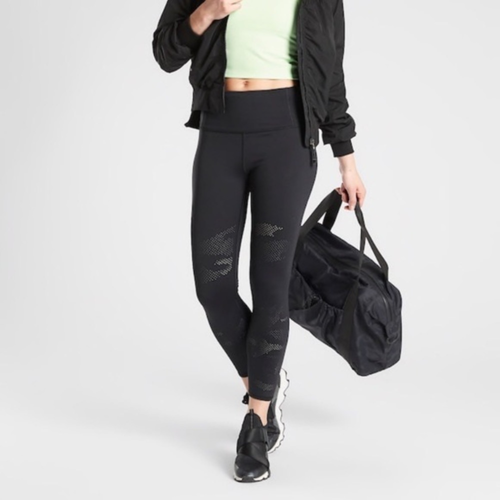 Athleta Persistence Laser Cut 7/8 Tight black